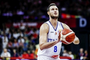 开云登录-意大利炮火力不足！37岁加里纳利6中1拿到8分3板 5次犯规