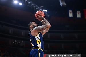 开云登录-广东队这个阵容可能是联盟中最克上海 三个大外都有很强防守能力