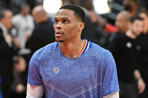 开云入口-硬汉！韦少计划下周复出 左手骨折3周就将归来